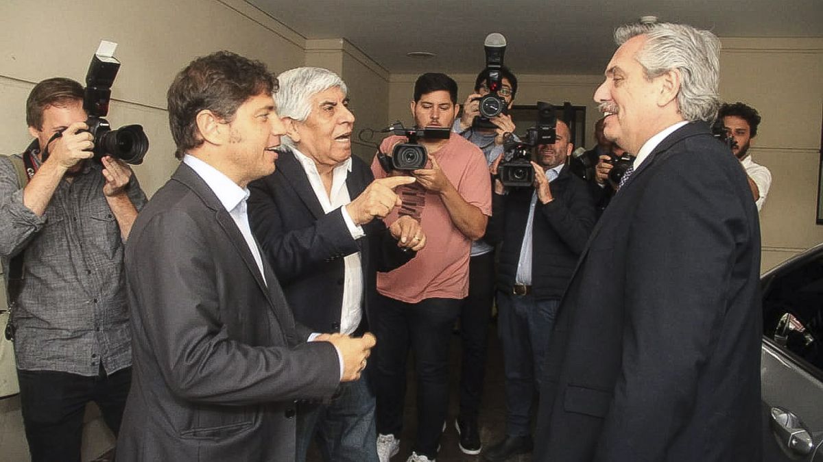 El presidente Fernández junto a Kicillof y Moyano.