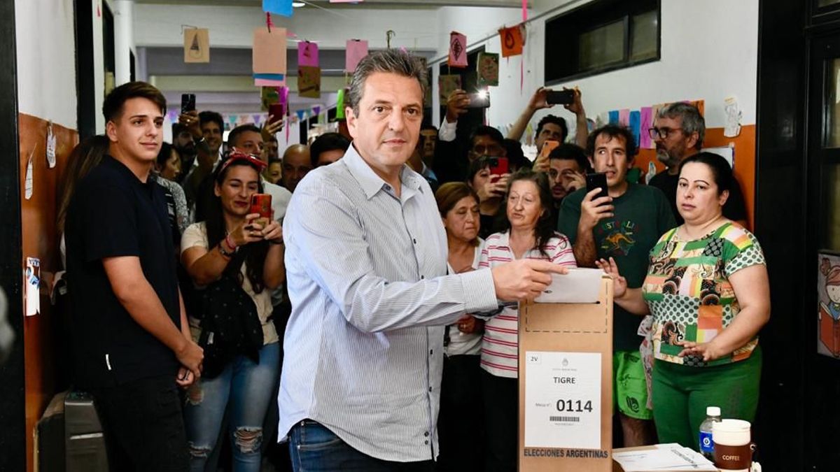 Sergio Massa votó en Tigre: Hoy se define el futuro del país