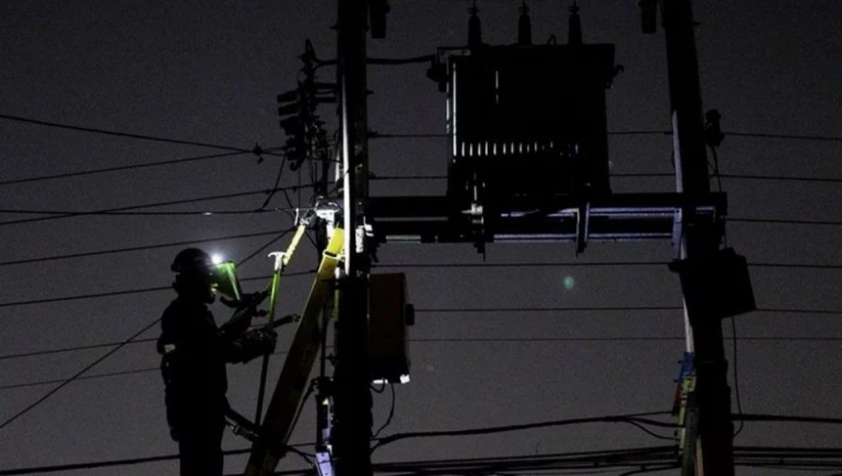 Reportan unos 5.700 usuarios sin luz en la Capital y el Gran Buenos Aires
