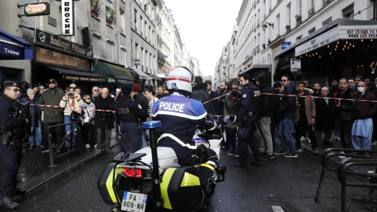 Tres muertos y varios heridos tras un tiroteo en el centro de París