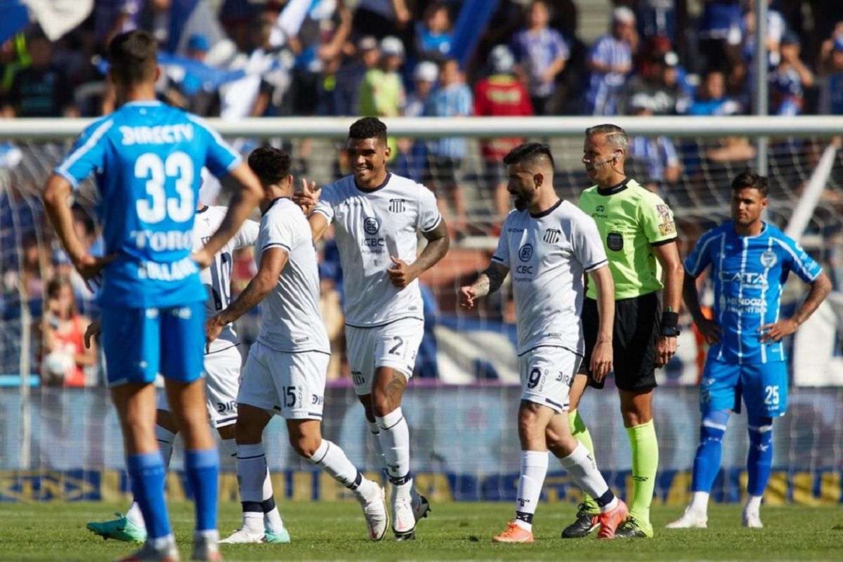 Talleres y Godoy Cruz se enfrentan para llegar a la final de la Copa Argentina