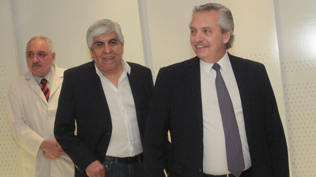 El presidente Alberto Fernández junto a Hugo Moyano.