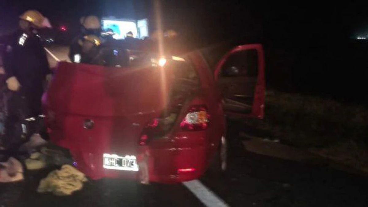 El conductor del Volkswagen sufrió lesiones leves y fue derivado al hospital de la zona.