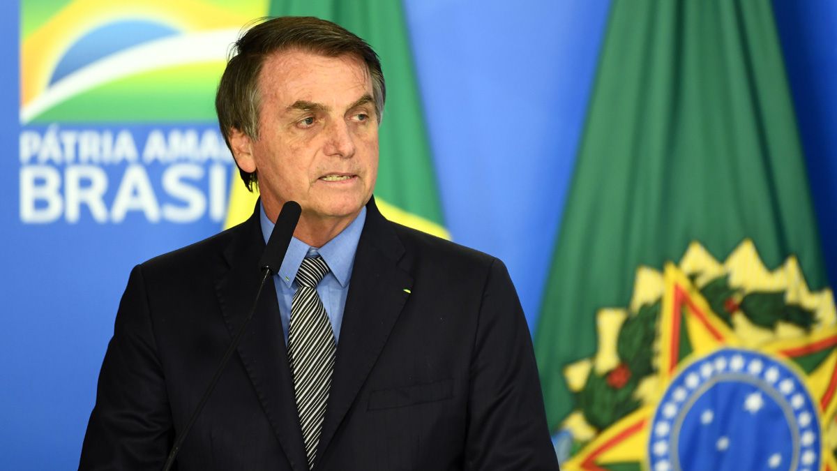 Bolsonaro: Este gobierno se pone feliz cuando la gente compra armas