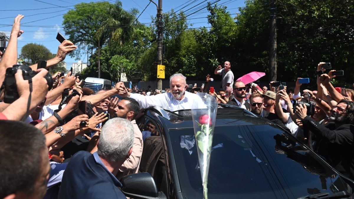 Lula vota en San Pablo y dice que la elección define un modelo de país y de vida en Brasil